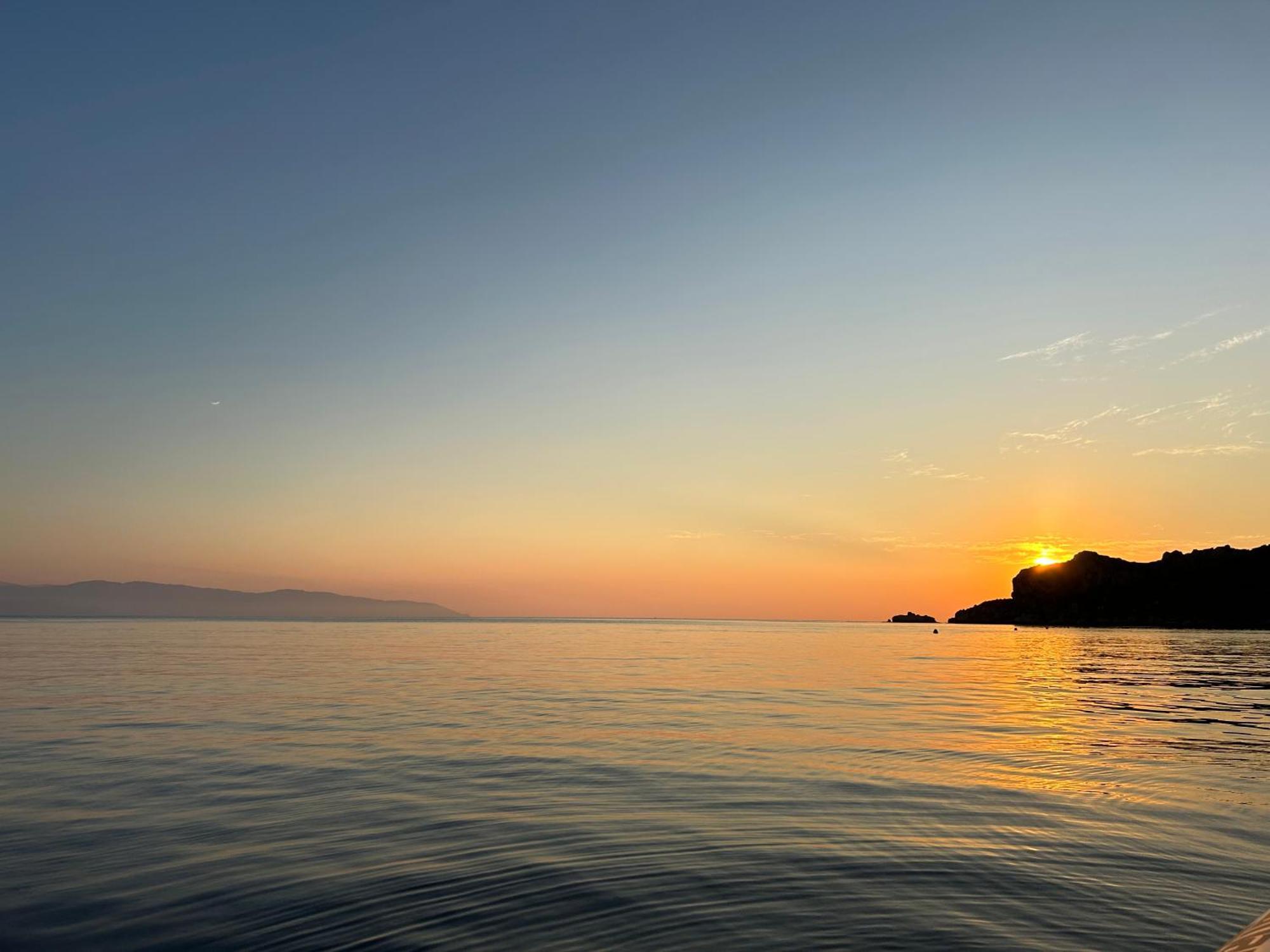 Oltre - Dove Cielo E Mare Si Uniscono Aparthotel Milazzo Exterior photo